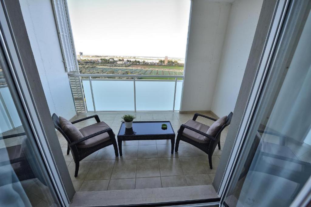 Karol Bari Airport Hotel Exterior photo